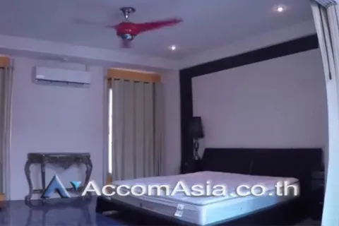 Haus in Bang Rak, Bangkok, Thailand 4 Schlafzimmer № 214924 - Foto 8
