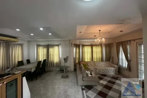 Haus in Suan Luang, Bangkok, Thailand 3 Schlafzimmer № 214920 - Foto 2