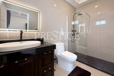 Haus in Pattaya, Thailand 6 Schlafzimmer № 220706 - Foto 24