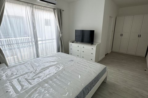 Таунхаус в Пхукете, Таиланд с 3 спальнями  № 169317 - фото 13