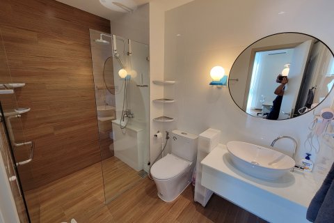 Condo à Phuket, Thaïlande, 2 chambres  № 169322 - photo 26