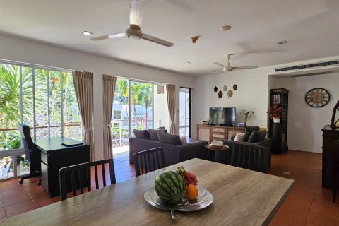 Condo in Kathu, Thailand, 3 bedrooms № 169320 - photo 1