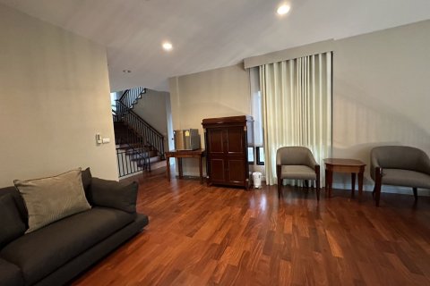 Дом в Кханнаяу, Бангкок, Таиланд с 5 спальнями № 151600 - фото 11