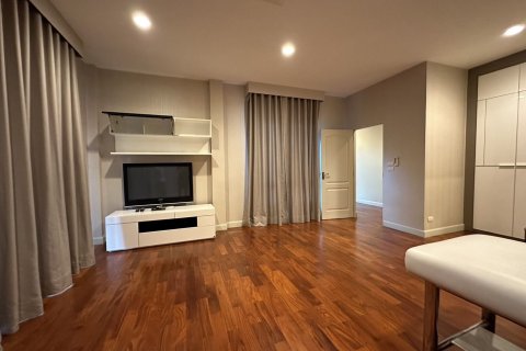 Дом в Кханнаяу, Бангкок, Таиланд с 5 спальнями № 151600 - фото 19