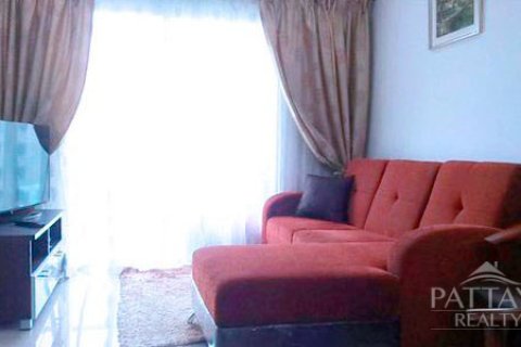 Condo in Pattaya, Thailand, 1 bedroom  № 204076 - photo 2