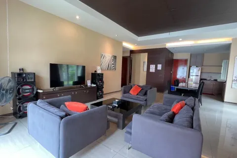 Casa de 3 dormitorios en Jomtien Beach, Pattaya, Tailandia № 211522 - foto 15