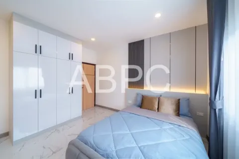 Casa de 5 dormitorios en Pattaya, Tailandia № 211519 - foto 8