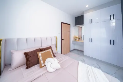 Casa de 5 dormitorios en Pattaya, Tailandia № 211519 - foto 18