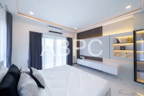 Casa de 5 dormitorios en Pattaya, Tailandia № 211519 - foto 9