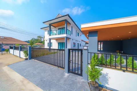 Casa de 5 dormitorios en Pattaya, Tailandia № 211519 - foto 22