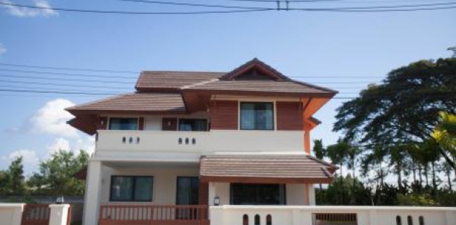House in Chiang Mai, Thailand 4 bedrooms № 192954
