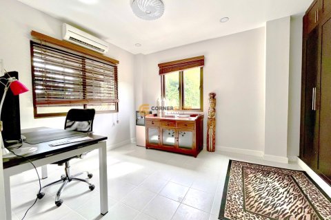 Studio in the Condo on Jomtien Beach, Pattaya, Thailand  № 156322 - photo 6