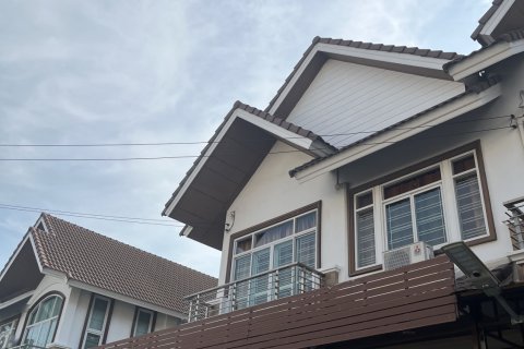 Maison à Phra Khanong, Bangkok, Thaïlande 4 chambres № 170659 - photo 3