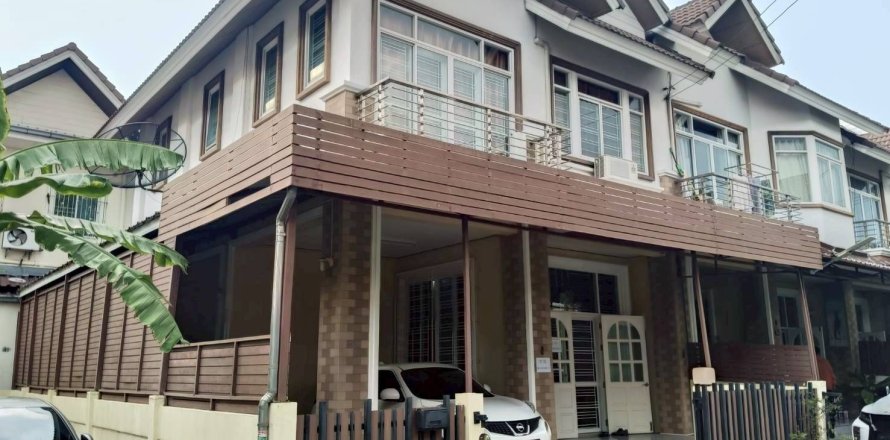 Maison à Phra Khanong, Bangkok, Thaïlande 4 chambres № 170659