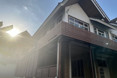 Maison à Phra Khanong, Bangkok, Thaïlande 4 chambres № 170659 - photo 4