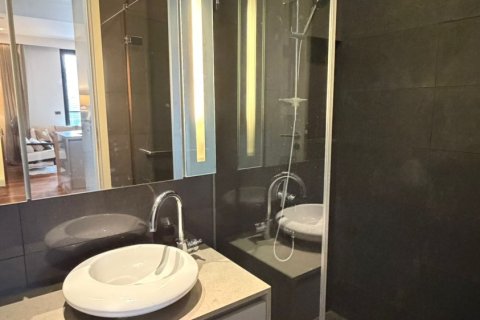 Condo à Bang Rak, Bangkok, Thaïlande, 2 chambres  № 170662 - photo 16