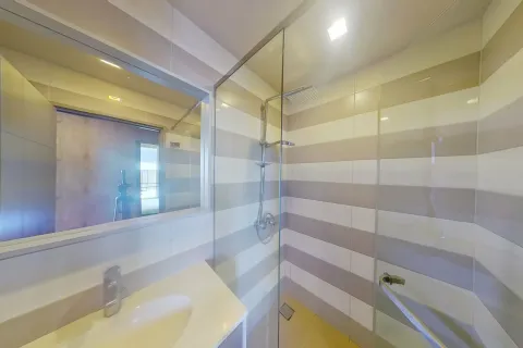 Кондоминиум с 2 спальнями в Ваттхане, Бангкок, Таиланд № 157035 - фото 8