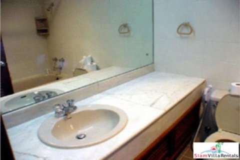 Apartment on Jomtien Beach, Pattaya, Thailand 3 bedrooms № 192780 - photo 5