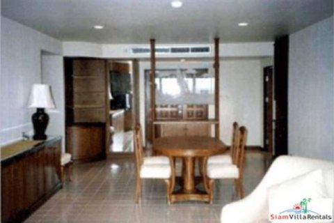 Apartment on Jomtien Beach, Pattaya, Thailand 3 bedrooms № 192780 - photo 3