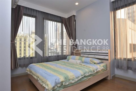 Condo in Bangkok, Thailand, 1 bedroom № 202352 - photo 2
