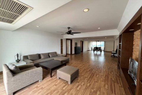 House in Pattaya, Thailand 3 bedrooms № 157595 - photo 8