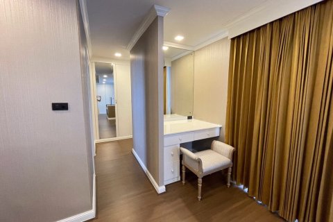 Condo in Pattaya, Thailand, 4 bedrooms  № 157591 - photo 28