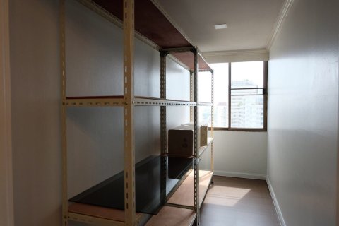 Condo in Pattaya, Thailand, 4 bedrooms  № 157591 - photo 19