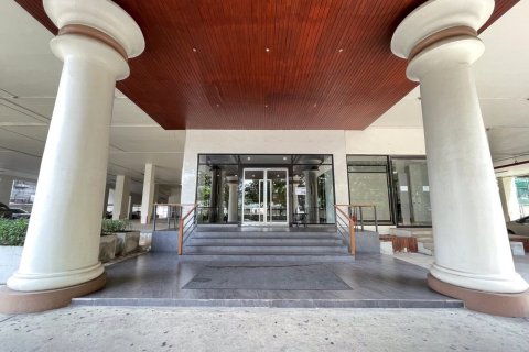 Condo in Pattaya, Thailand, 4 bedrooms  № 157591 - photo 4