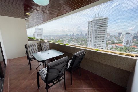 Condo in Pattaya, Thailand, 4 bedrooms  № 157591 - photo 25