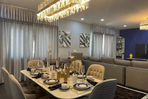 House in Pattaya, Thailand 5 bedrooms № 157593 - photo 8