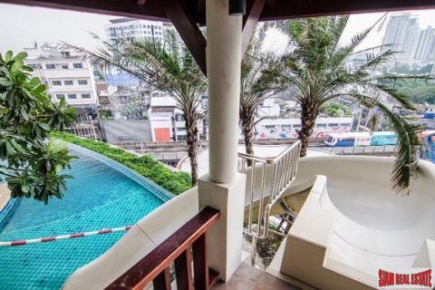 Apartment in Bangkok, Thailand 2 bedrooms № 193270 - photo 3