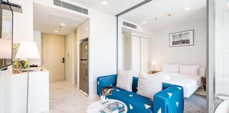 Studio dans le Condo à Watthana, Bangkok, Thaïlande  № 159595