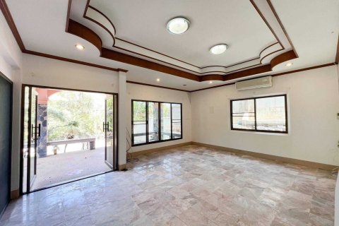 Villa in Kathu, Thailand 3 bedrooms № 159596 - photo 12