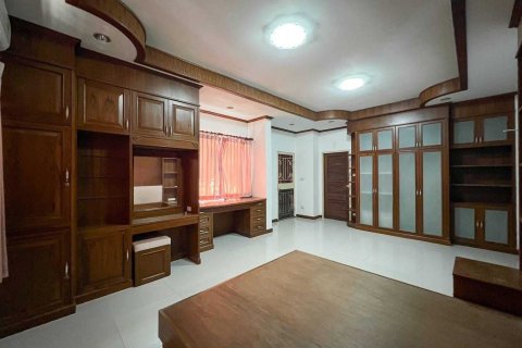 Villa in Kathu, Thailand 3 bedrooms № 159596 - photo 8