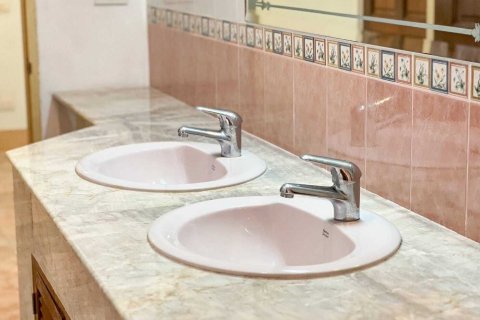 Villa in Kathu, Thailand 3 bedrooms № 159596 - photo 6