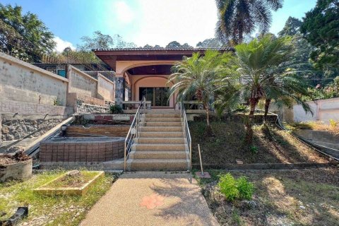 Villa in Kathu, Thailand 3 bedrooms № 159596 - photo 2