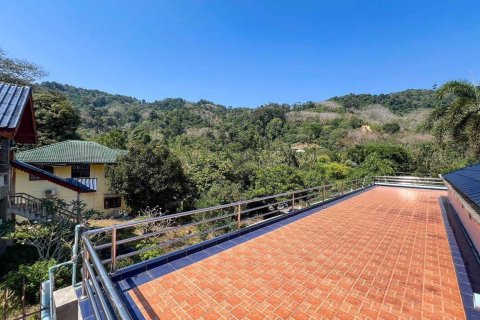 Villa in Kathu, Thailand 3 bedrooms № 159596 - photo 29