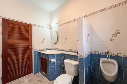 Villa in Kathu, Thailand 3 bedrooms № 159596 - photo 18