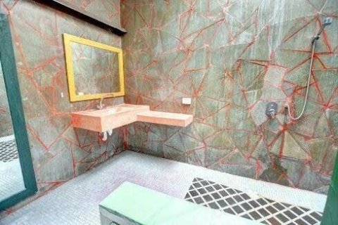 House in Kathu, Thailand 4 bedrooms № 159600 - photo 11