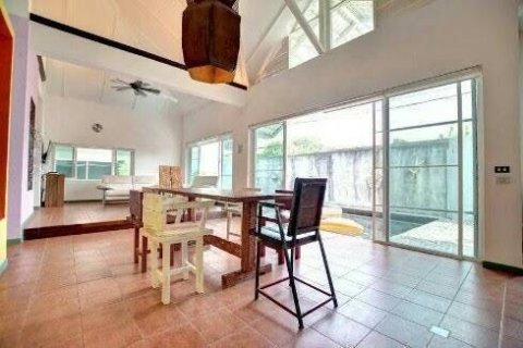 House in Kathu, Thailand 4 bedrooms № 159600 - photo 14