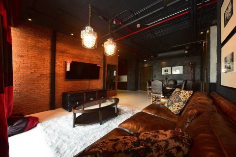 Condo in Bangkok, Thailand, 3 bedrooms  № 143184 - photo 1