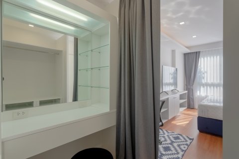 Condo in Bangkok, Thailand, 1 bedroom  № 143187 - photo 10