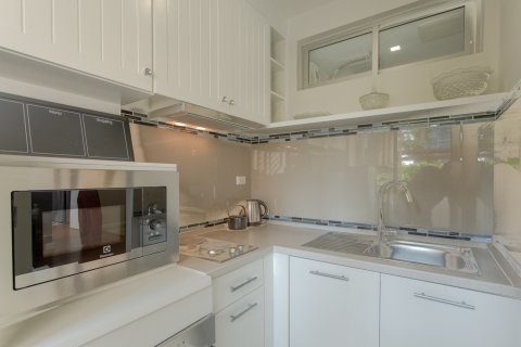 Condo in Bangkok, Thailand, 1 bedroom  № 143187 - photo 6