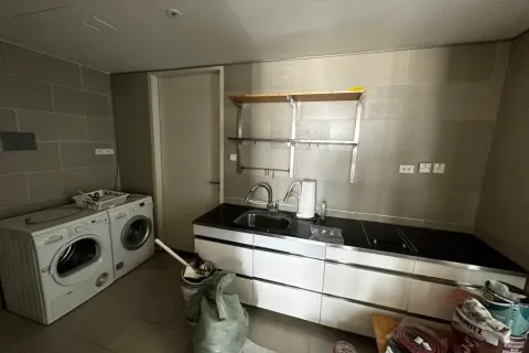 Condo in Sathon, Bangkok, Thailand, 3 bedrooms № 155217 - photo 11