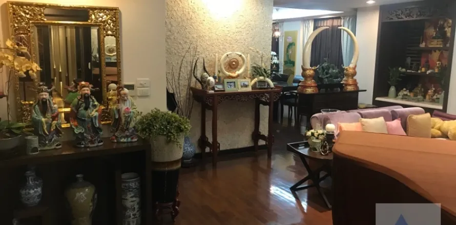 Condo à Yan Nawa, Bangkok, Thaïlande, 3 chambres  № 215021