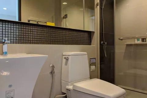 Кондоминиум с 2 спальнями в Сатхоне, Бангкок, Таиланд № 141200 - фото 3