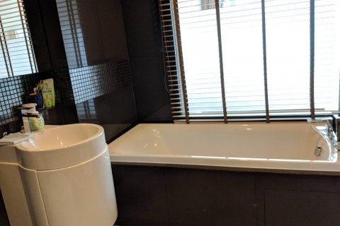 Кондоминиум с 2 спальнями в Сатхоне, Бангкок, Таиланд № 141200 - фото 11