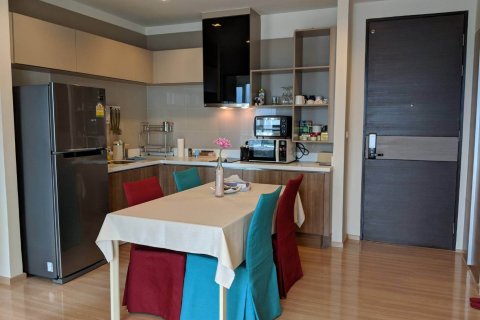 Кондоминиум с 2 спальнями в Сатхоне, Бангкок, Таиланд № 141200 - фото 8