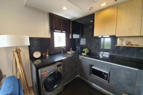 Condo in Chatuchak, Bangkok, Thailand, 2 bedrooms  № 172704 - photo 3