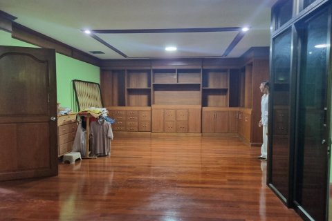 Office in Nuea Khlong, Thailand № 152827 - photo 11